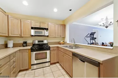 26 Mews Ln, South Orange, NJ 07079 - Photo 3