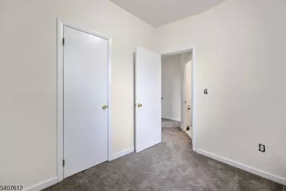 250 Woodcliff Ave, Little Falls Township, NJ 07424 - Photo 17