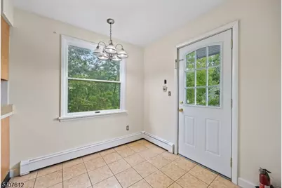 250 Woodcliff Ave, Little Falls Township, NJ 07424 - Photo 11