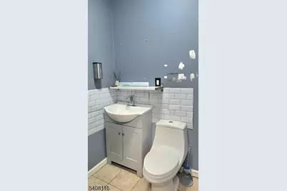 232 Lakeview Ave, Clifton, NJ 07011 - Photo 5