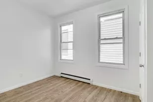 221 Bayview Ave, Jersey City, NJ 07305 - Photo 9