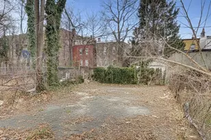 221 Bayview Ave, Jersey City, NJ 07305 - Photo 23