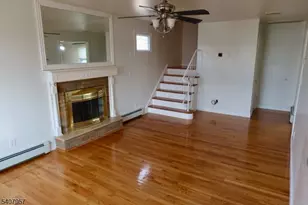 33 Fournier Crescent, Elmwood Park, NJ 07407 - Photo 3