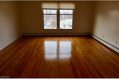 33 Fournier Crescent, Elmwood Park, NJ 07407 - Photo 13