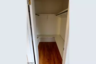 33 Fournier Crescent, Elmwood Park, NJ 07407 - Photo 17