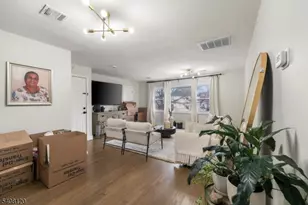 22 Crescent Ct, Newark, NJ 07106 - Photo 3