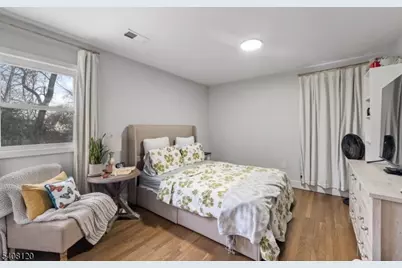 22 Crescent Ct #2, Newark, NJ 07106 - Photo 9