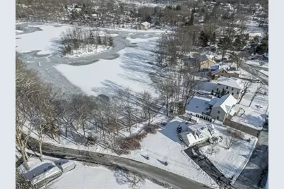 30 Edgewater Dr, Denville Twp., NJ 07834 - Photo 9