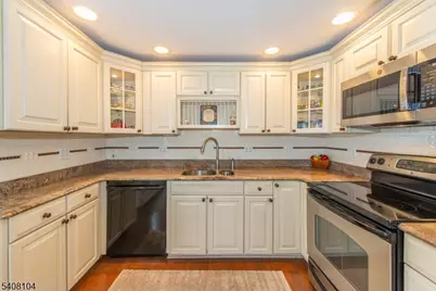 30 Edgewater Dr, Denville Twp., NJ 07834 - Photo 23