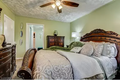 284 W End Ave, Newark, NJ 07106 - Photo 13