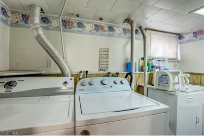 284 W End Ave, Newark, NJ 07106 - Photo 27