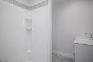 726 Bloomfield Ave, Verona, NJ 07044 - Photo 7