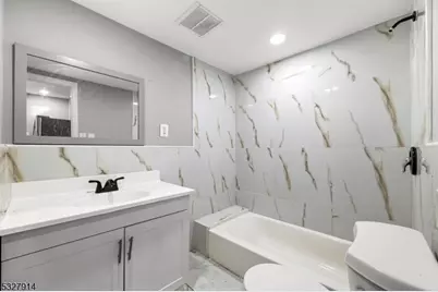 320 Lee Pl, Plainfield, NJ 07063 - Photo 13