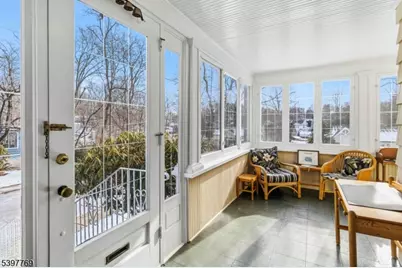 2 Longview Ter, Morristown, NJ 07960 - Photo 3