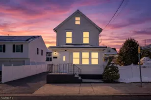 27 N 3rd Ave, Manville, NJ 08835 - Photo 1