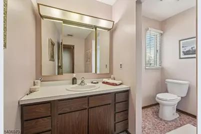 845 Rifle Camp Rd, Woodland Park, NJ 07424 - Photo 39