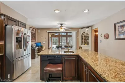 845 Rifle Camp Rd, Woodland Park, NJ 07424 - Photo 11