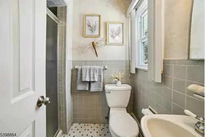 14 Crescent Dr, Parsippany, NJ 07054 - Photo 25