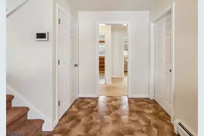 14 Crescent Dr, Parsippany, NJ 07054 - Photo 5