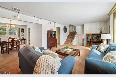 14 Crescent Dr, Parsippany, NJ 07054 - Photo 9