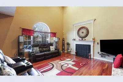 35 Reinhart Way, Bridgewater Twp., NJ 08807 - Photo 11