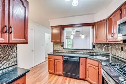 6 Tulip Ct, Edison, NJ 08820 - Photo 15