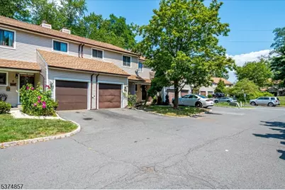 6 Tulip Ct, Edison, NJ 08820 - Photo 3