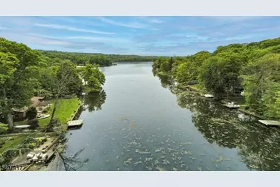 174 Hillcrest Dr, Wayne, NJ 07470 - Photo 25