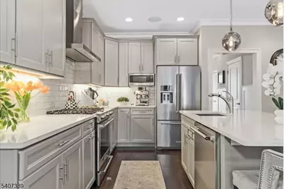 206 Echo Ridge Way #206, Mountainside, NJ 07092 - Photo 9