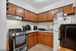 605 Grove St, Clifton, NJ 07013 - Photo 3