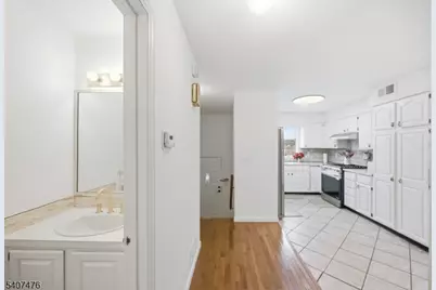 5 Mountain Ridge Rd, Bloomingdale, NJ 07403 - Photo 7