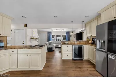 26 Pequannock Ave, Pequannock Township, NJ 07440 - Photo 13