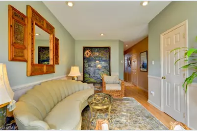 404 Manchester Dr, Nutley, NJ 07110 - Photo 5