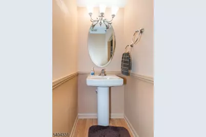 404 Manchester Dr, Nutley, NJ 07110 - Photo 13