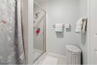 3 Agawam Dr, Wayne Twp., NJ 07470 - Photo 21