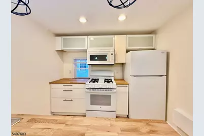 71 Washington St, East Orange, NJ 07017 - Photo 11