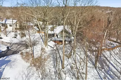 5 Flora Ave, Hopatcong, NJ 07874 - Photo 11