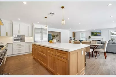 23 Reeve Circle, Millburn, NJ 07041 - Photo 9