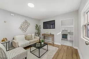 526 Jackson Ave, Elizabeth, NJ 07201 - Photo 7