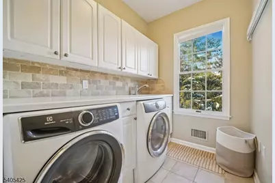 12 Beacon Crest Dr, Bernards Township, NJ 07920 - Photo 17