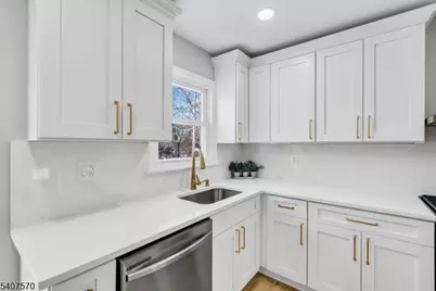 27 Marian Dr, Montgomery Township, NJ 08502 - Photo 19