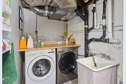 97 Continental Rd, Parsippany, NJ 07950 - Photo 37