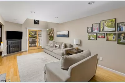 97 Continental Rd, Parsippany, NJ 07950 - Photo 13