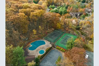 97 Continental Rd, Parsippany, NJ 07950 - Photo 45