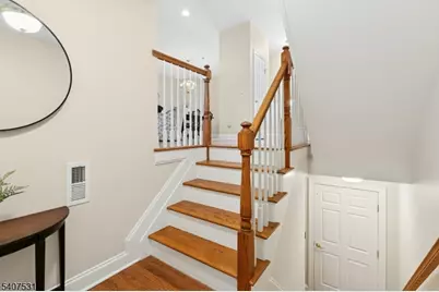 615 Maple Ct #615, Garwood, NJ 07027 - Photo 3