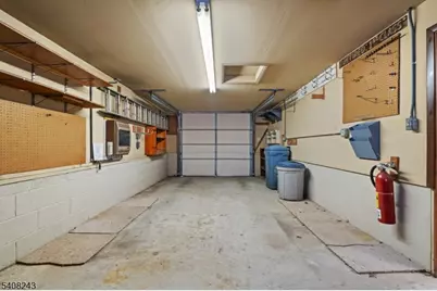 14 Pembrook Dr, Kenilworth, NJ 07033 - Photo 25