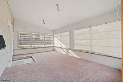 14 Pembrook Dr, Kenilworth, NJ 07033 - Photo 3