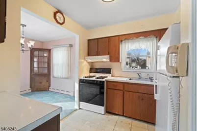 14 Pembrook Dr, Kenilworth, NJ 07033 - Photo 11