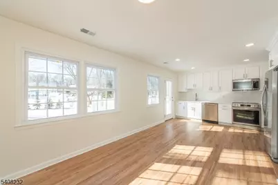 9 Dixon Pl, East Hanover Township, NJ 07936 - Photo 11