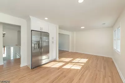 9 Dixon Pl, East Hanover Township, NJ 07936 - Photo 7